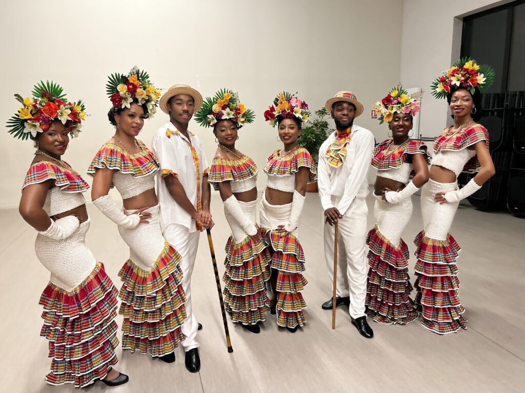 Caraïbes show & latino Ballet Théâtre des Caraïbes btwspectacles antillais et caribéen et tropiquestenue madras Antilles 