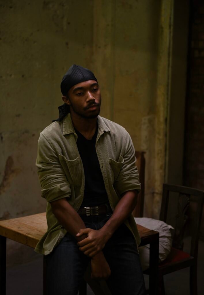 stanley duventru-huret l'air pensif qui repense à son parcours. Stanley's show . Ballet Théâtre des Caraïbes 